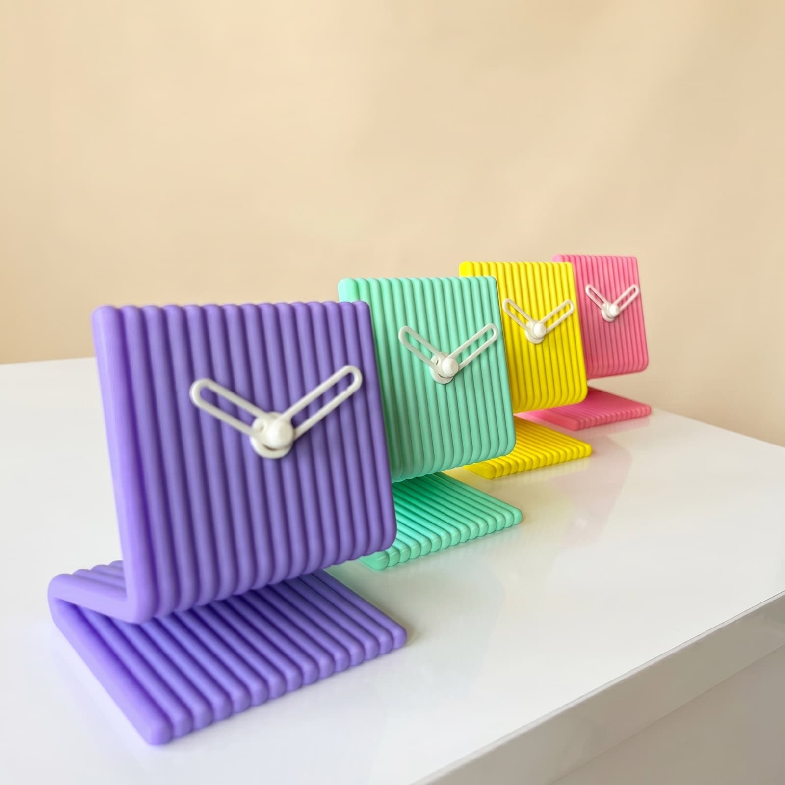 Ritim Pembe — dokulu, 3D baskı, sessiz analog masa saati (9×11 cm) - 3